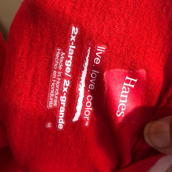 ♥️Red long sleeve tee♥️ - Picture 4 of 5